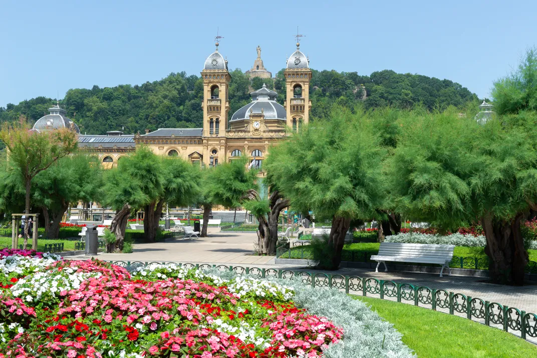 The town hall and gardens of San Sebastián