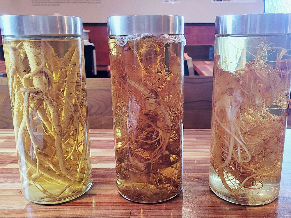 인삼주 Insam-ju is a ginseng liquor made by preserving ginseng in alcohol above thirty proof. Korean people often make insam-ju at home and take a shot daily for its health benefits. It is also shared with special guests and is often paired with samgyetang (ginseng chicken soup). (Photo by Grace Dahye Kwon)