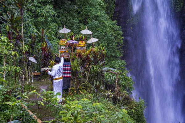 Mountain Offering thumbnail