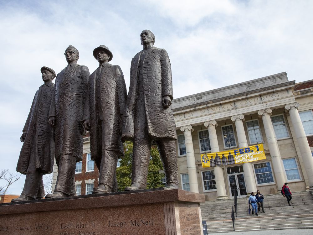 Statue of four freshman