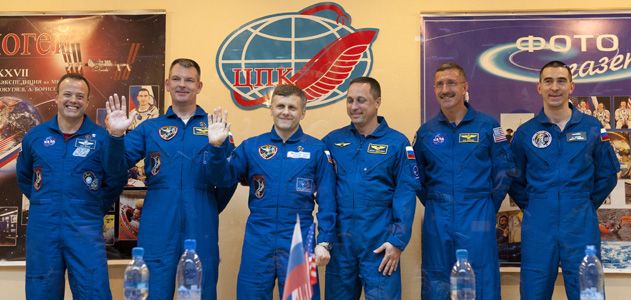 Expedition 27 crew members