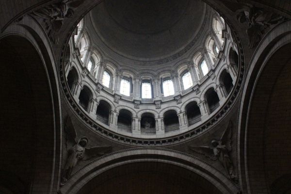 ceiling rotunda with angels thumbnail