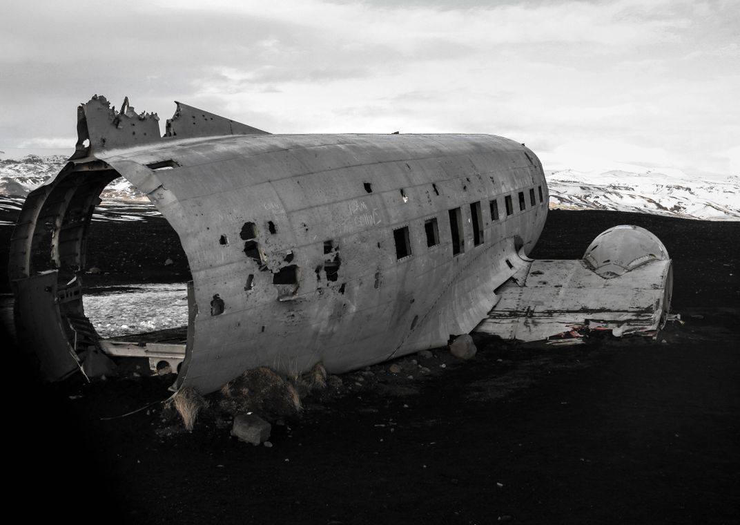 Abandoned Us Navy Douglas Super Dc 3 On Sólheimasandur Beach Iceland