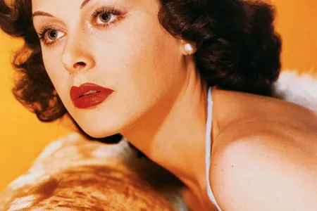 Hedy Lamarr, mother of modern wifi. 