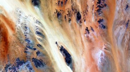 The Terkezi Oasis in Chad, as seen from Landsat 7