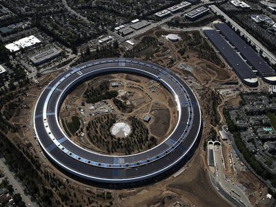 Aerial view of Apple&#39;s California headquarters