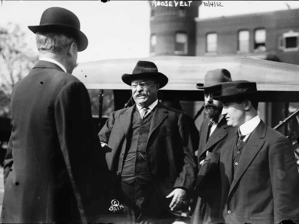 Roosevelt greeting supporters