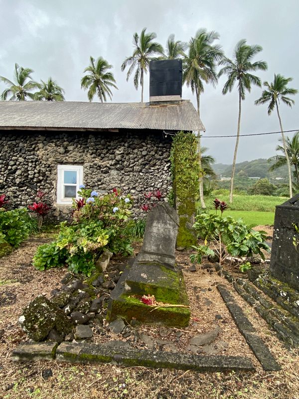Old Churchyard, Maui thumbnail