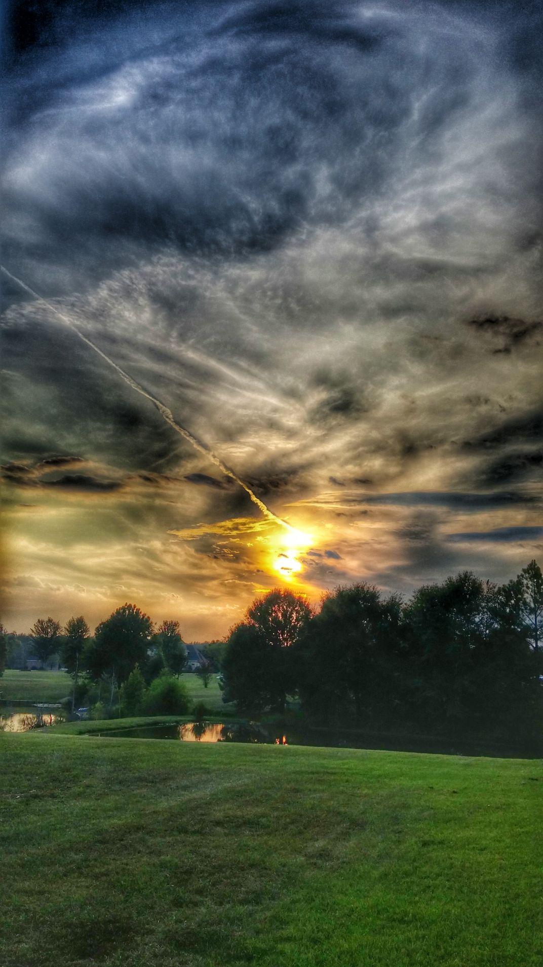 Sun, Clouds and Contrails | Smithsonian Photo Contest | Smithsonian ...