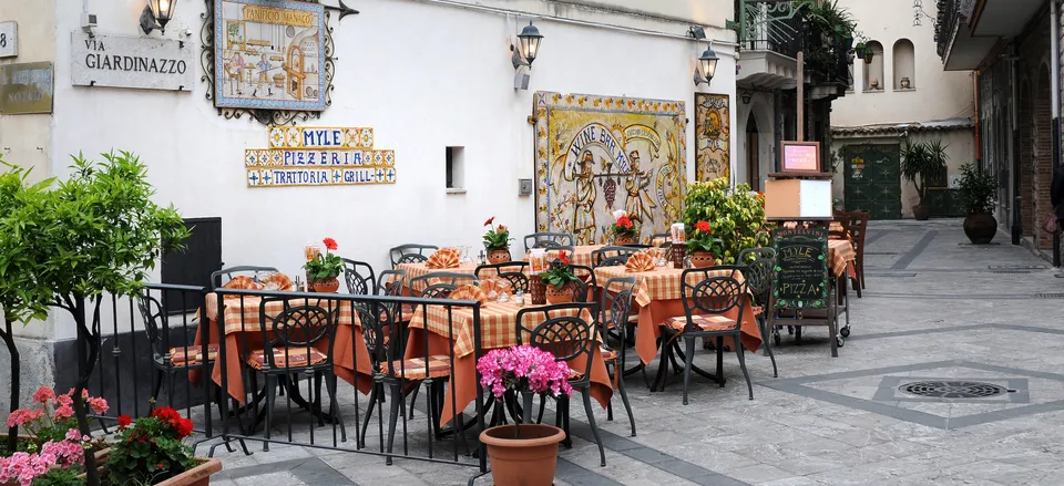  Cafe in Taromina, Sicily 