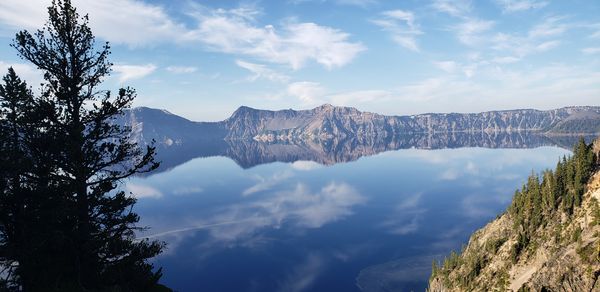 Reflection Crater Lake thumbnail