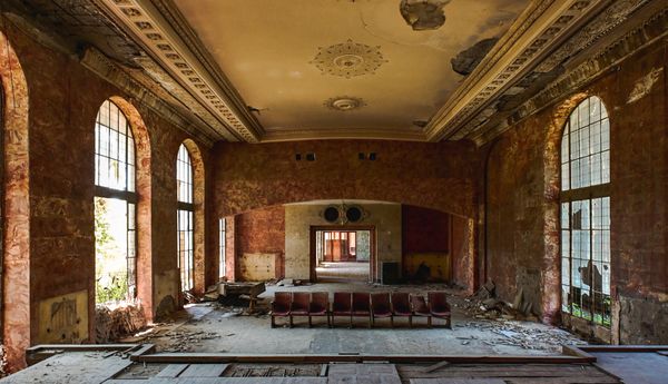 Tskaltubo Theater: Echoes of Abandonment thumbnail