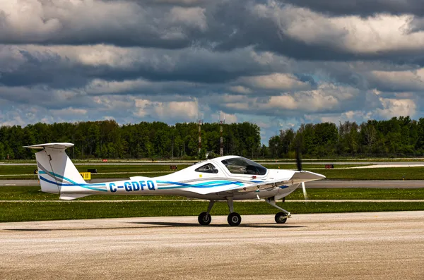 Plane Spotting At The Katana Cafe thumbnail