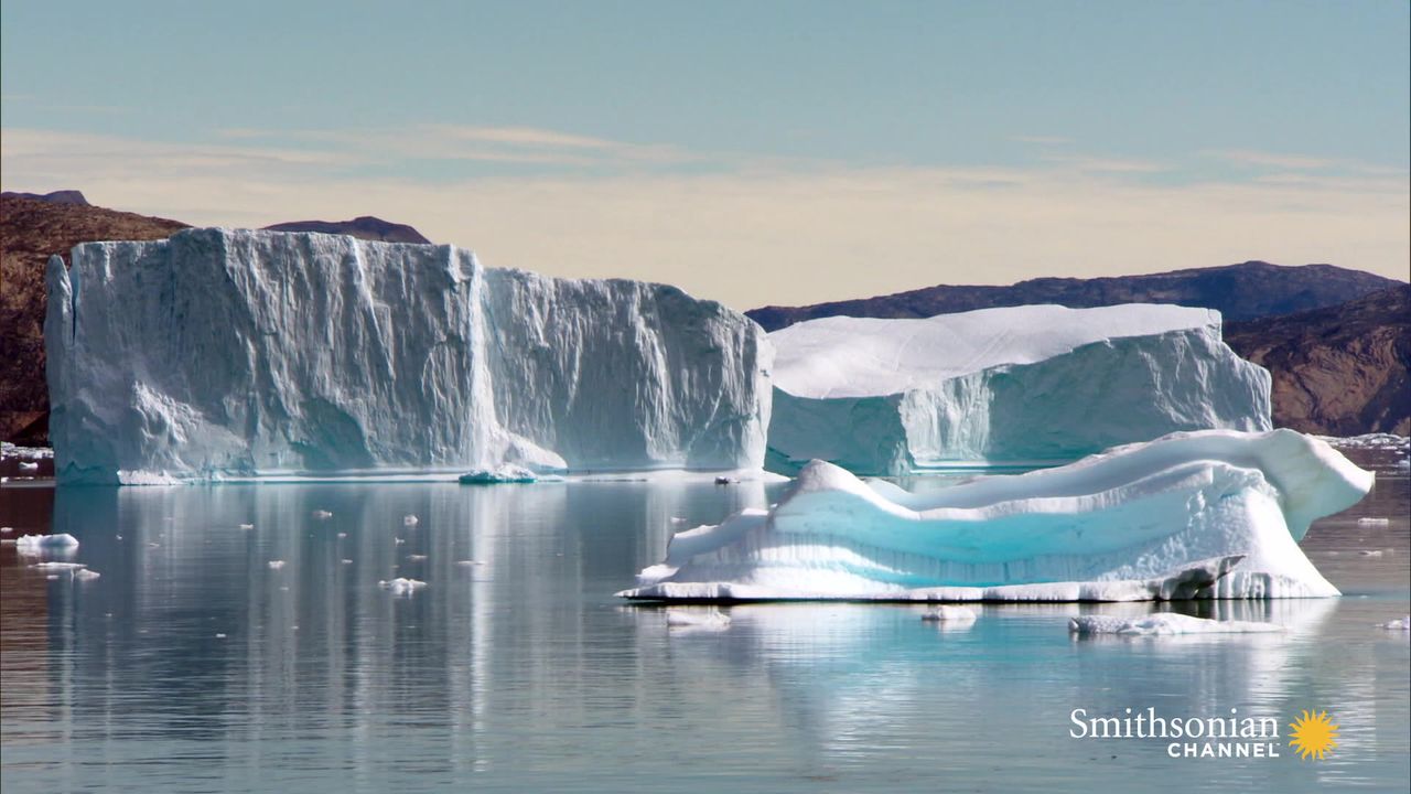 Preview thumbnail for How This Ship Handles Seas Loaded With Icebergs