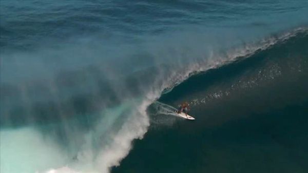 Preview thumbnail for Hang Ten With Kelly Slater in Fiji