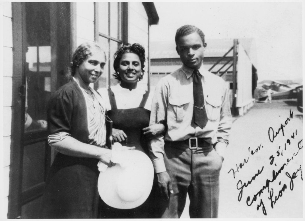 Young with mother and Willa Brown