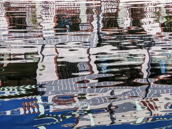 Design by wave thumbnail