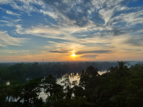 Mystical sunrise in Kerala thumbnail
