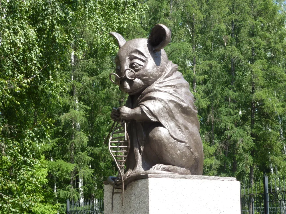 Lab Mouse Monument