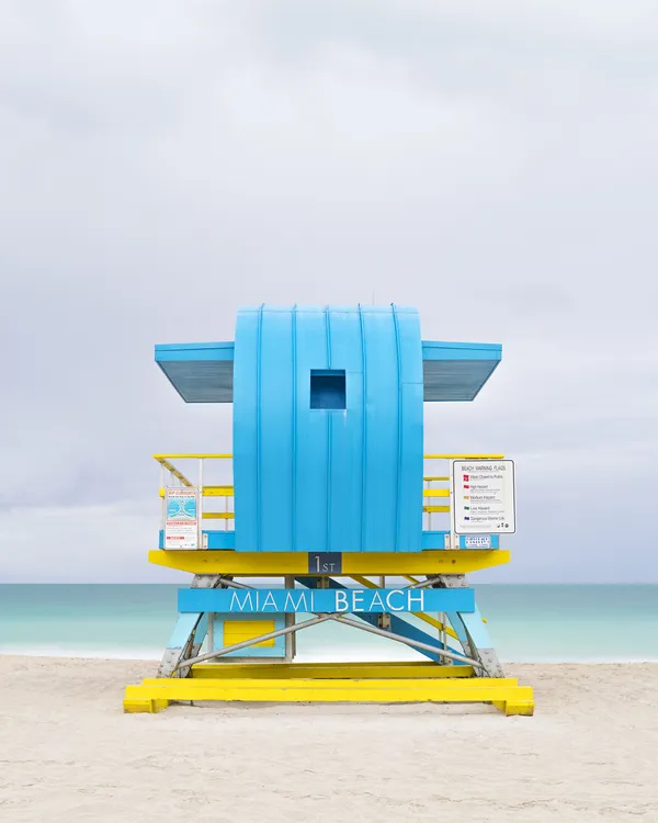 Lifeguard tower 1st Street (Miami Beach, FL) thumbnail