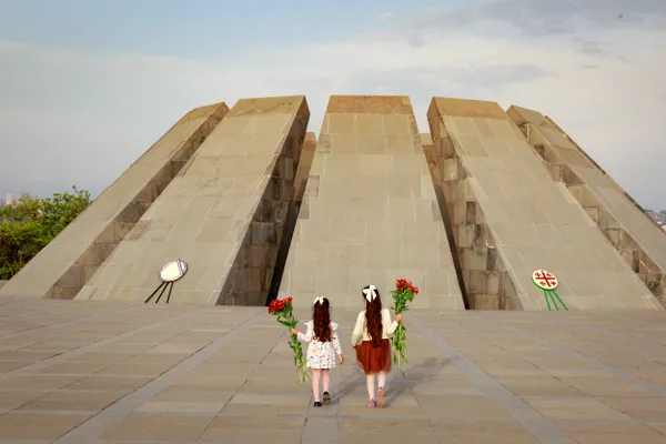 Tsitsernakaberd – Remembrance Passed to the Next Generation thumbnail