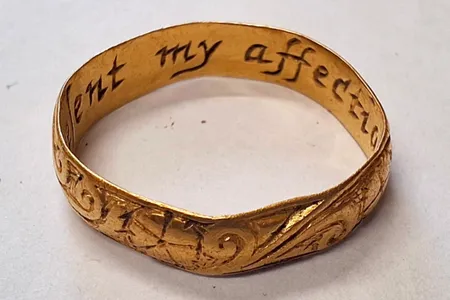 The ring dates to between 1650 and 1750.