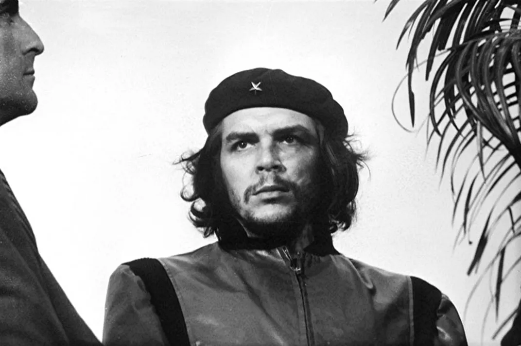 President Obama was photographed in front of a giant Che Guevara