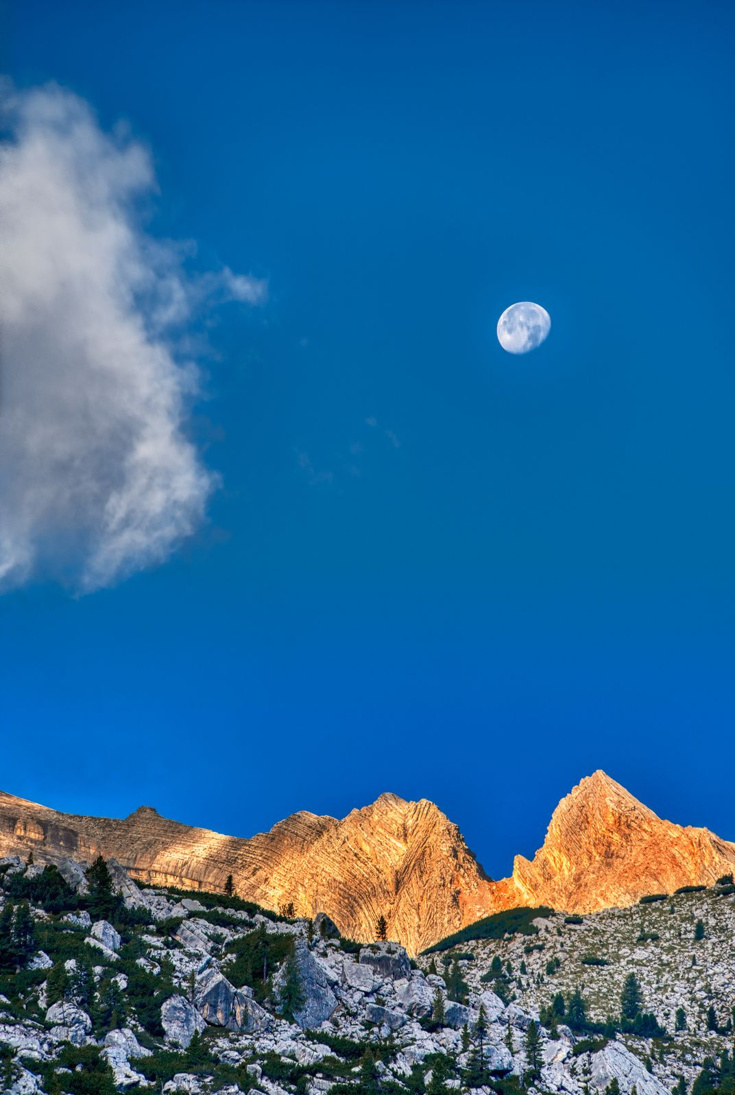 Moonset at sunrise, The Dolomites | Smithsonian Photo Contest ...