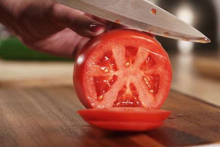 The bigger the tomato, the blander the taste. 