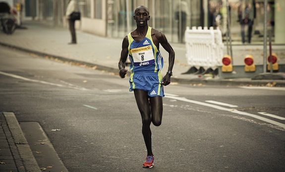 Wilson Kipsang running the 2010 Frankfurt Marathon