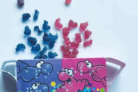 Candy-size molecular models, about the diameter of Nerds candy, can help students with blindness to learn chemistry.