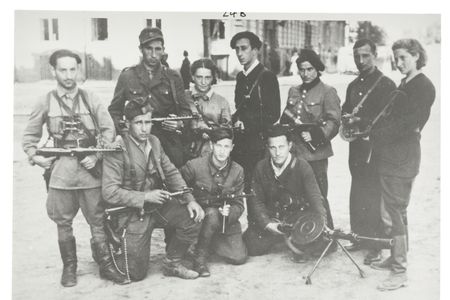 Group of Jewish partisan fighters in Soviet territories