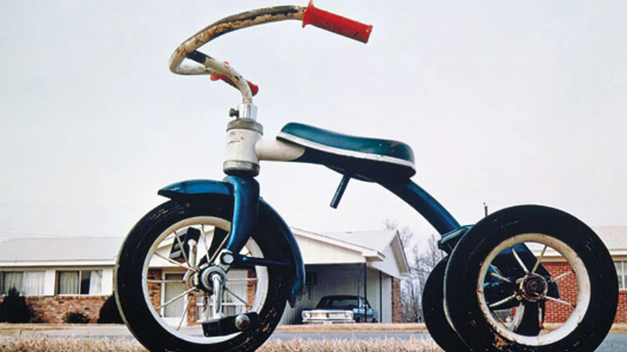 William Eggleston ウィリアム・エグルストン THE OUTLANDS, SELECTED WORKS：ウィリアム・エグルストン | OIL