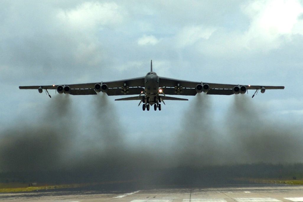 b-52.jpg