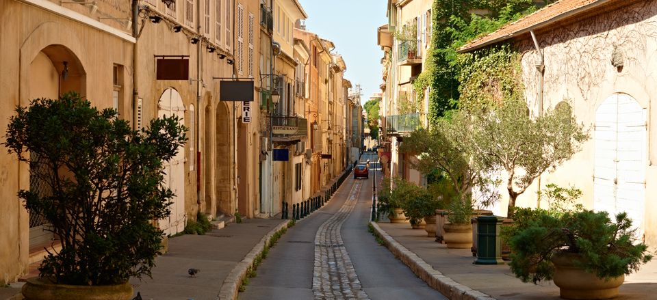  Typical street in Aix-en-Provence 