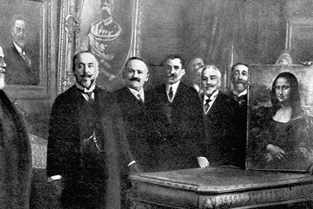 After 28 months, Vincenzo Perugia was arrested for the theft of the Mona Lisa. Shown here is the transfer of the painting from the Italian Ministry of Public Instruction to France.