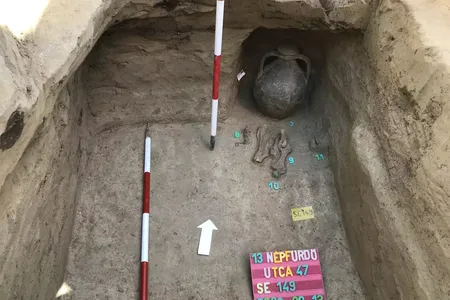 A Hun-period &ldquo;Eastern-type&rdquo; burial unearthed in Budapest, Hungary