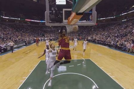 A VR image from behind the net in last week's Cleveland Cavaliers-Milwaukee Bucks game.