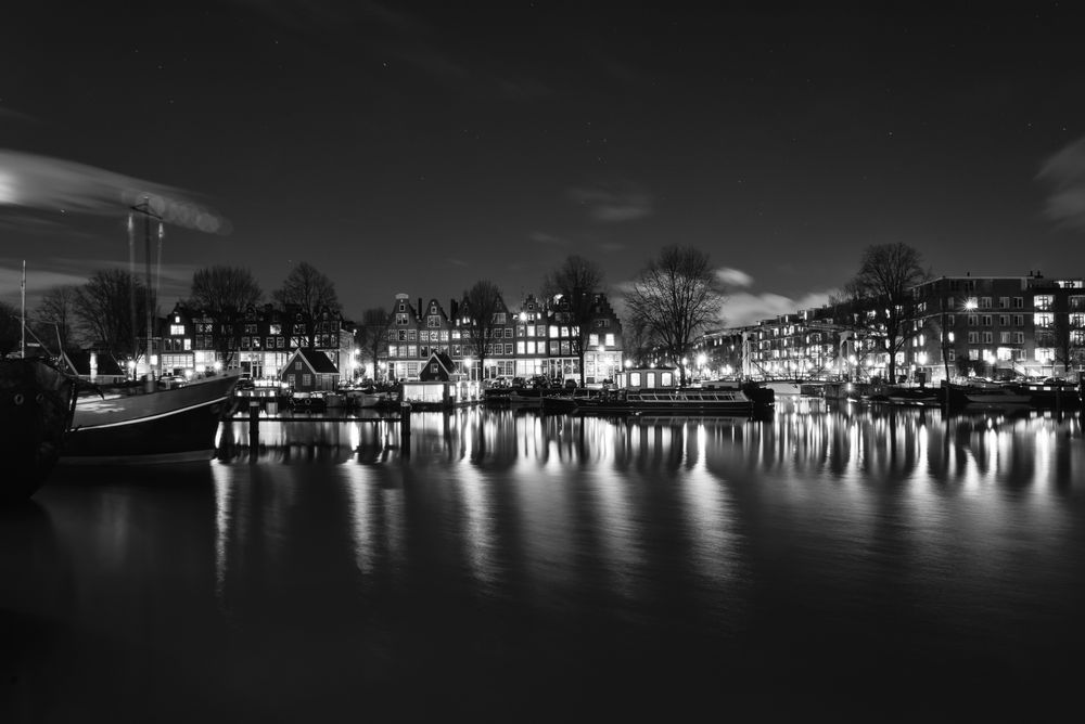 A perfect symbiosis of sea and city, nature and civilization, Amsterdam is the best of both worlds, and many more.