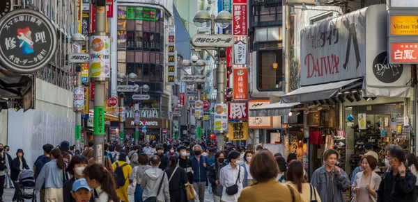 The number of passersby and signs was incredible thumbnail