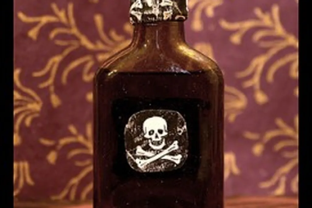 20110520090042poison-273x400.jpg