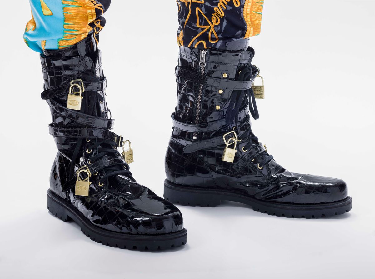 jeremy_scott_adidas_boots.jpg