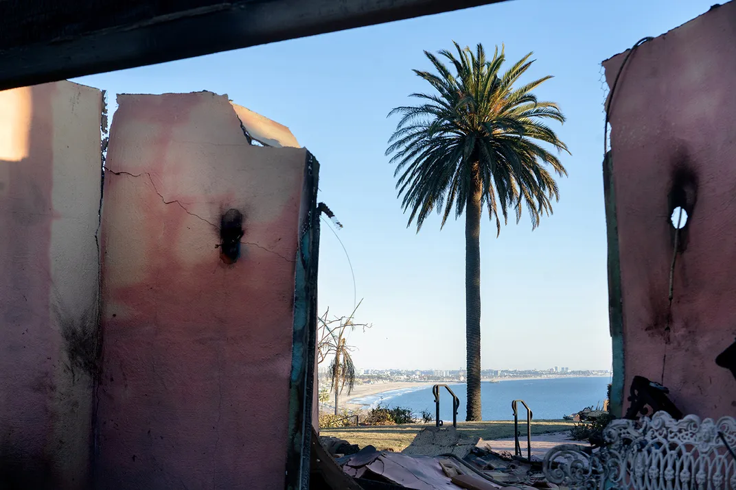 A Los Angeles Photographer Captures the Devastating Fires Threatening His Beloved Community