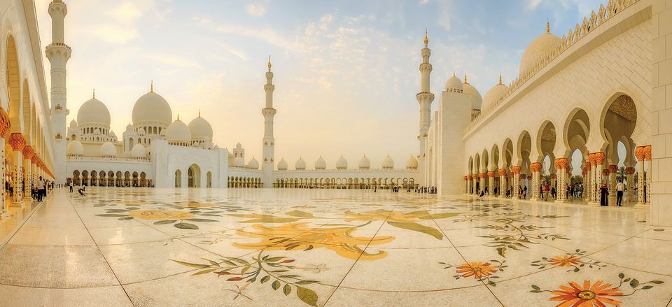  Sheikh Zayed Mosque 