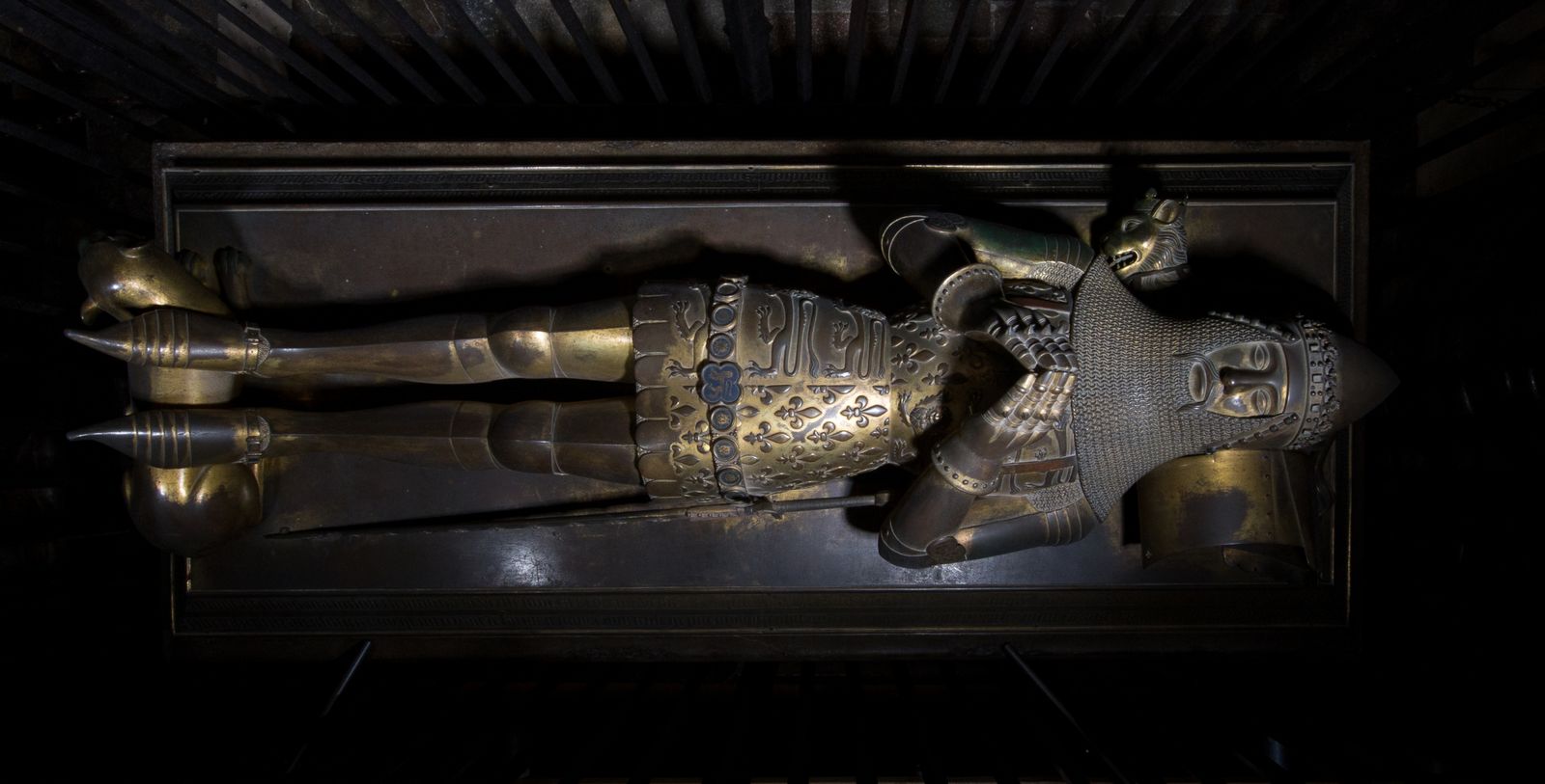 Thanks to Medical Technology, the Black Prince's Tomb Reveals Its