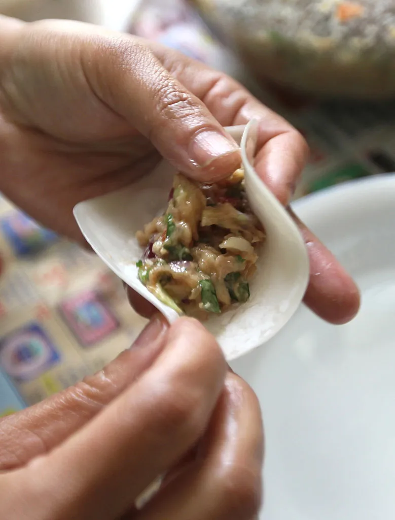 filling a momo