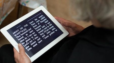 In a new study, the larger fonts and backlights available on iPads and other readers helped improve reading speeds.