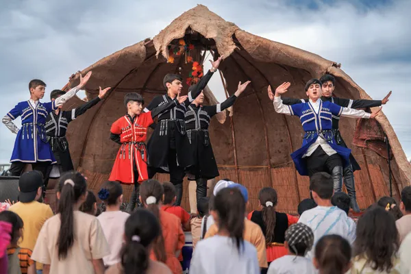 Azerbaijani dance thumbnail