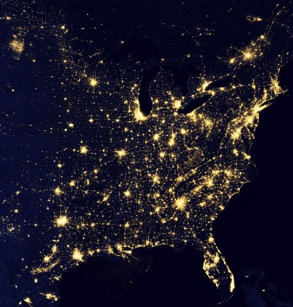 At Night, Giant Fields of Burning Natural Gas Make North Dakota Visibile From Space