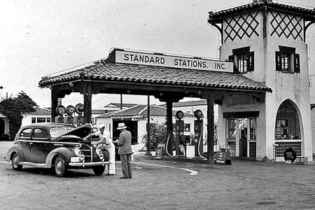 A Standard Stations filling station in California, circa 1939.